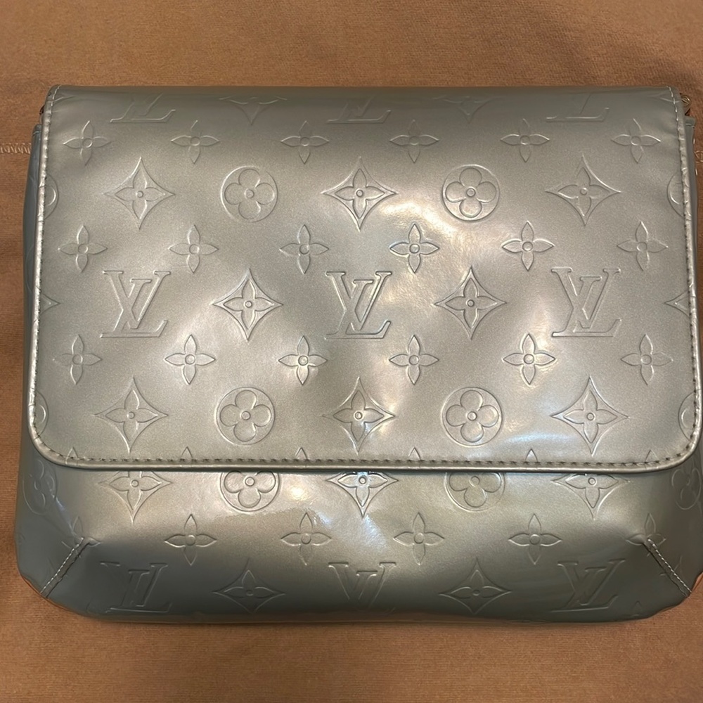 Authentic Louis Vuitton Vernis Thompson Street Shoulder Bag